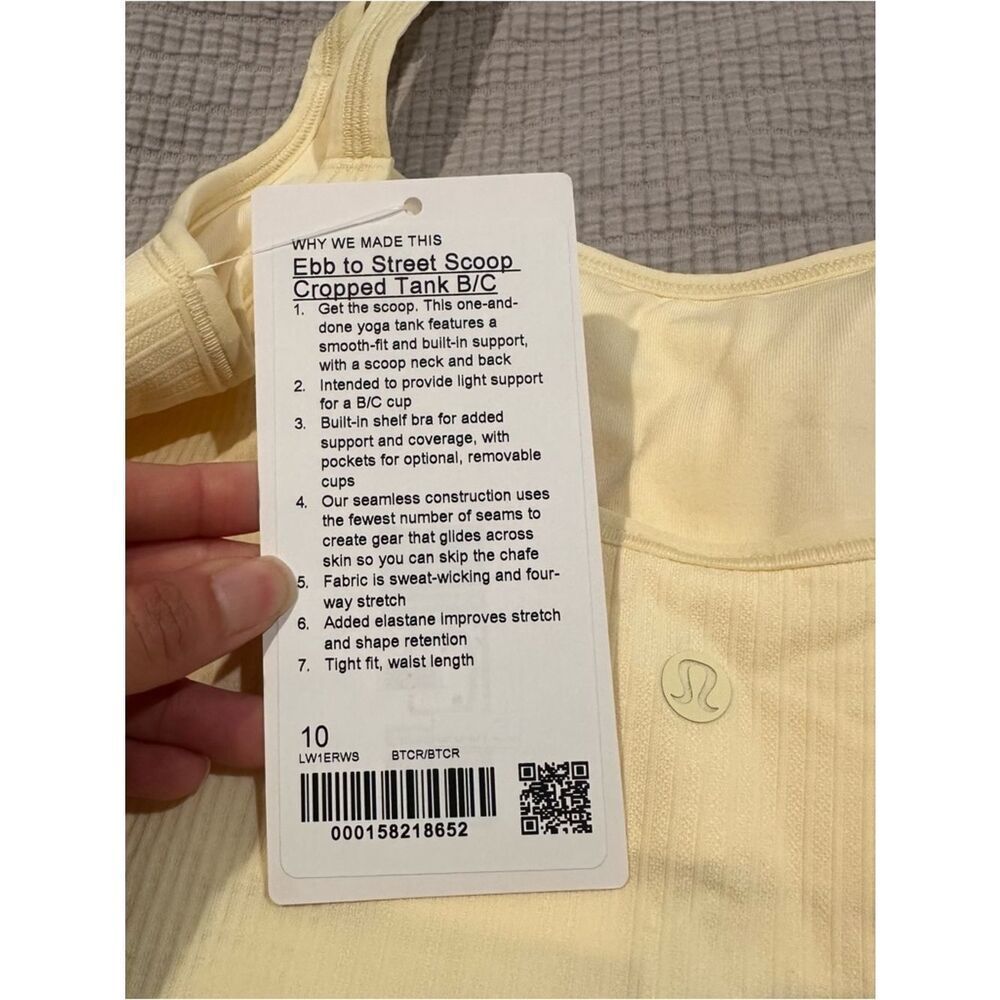 NWT 10 Ebb to Street Scoop-Neck Cropped Tank Top Padded Lululemon - Picture 3 of 9